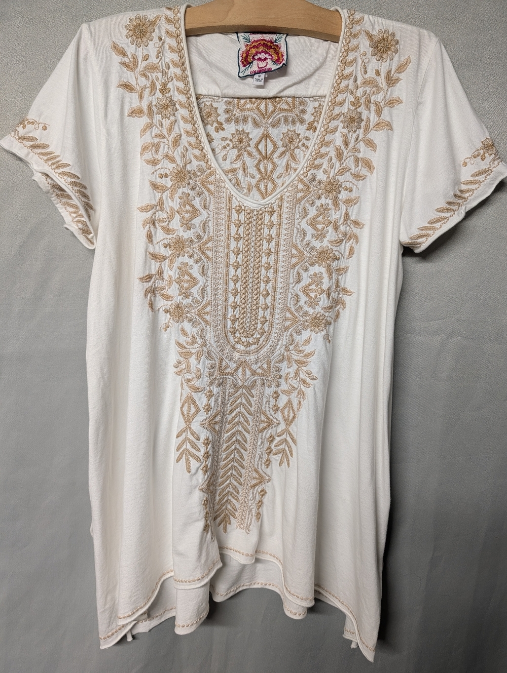 Johnny Was 💛 Embroidered White / Golden Beige Thread Women's Top Size Medium